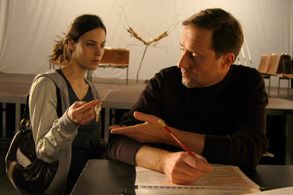 Julie Fournier and Stefan Kurt in Snow White (2005)