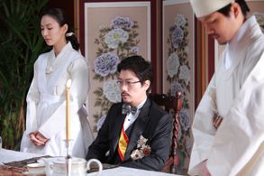 Kim So-yeon and Hee-soon Park in Gabi (2012)