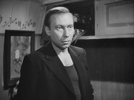 Carl Raddatz in Under the Bridges (1946)