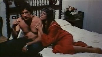 Francisco Acosta and Glenda Allen in Un silencio de tumba (1976)