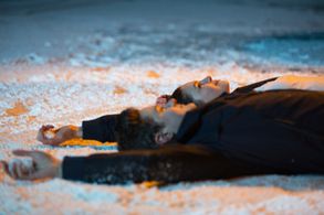 Ella Hunt and Malcolm Cumming in Anna and the Apocalypse (2017)