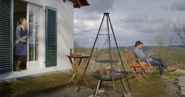 Janina Elkin and Ryan Caraway in Half Brothers (2016)