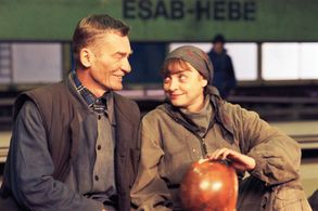 Krzysztof Kiersznowski and Katharina Thalbach in Strike (2006)