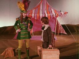 Caroline Berner and Chan Mahon in The Wonderful Land of Oz (1969)