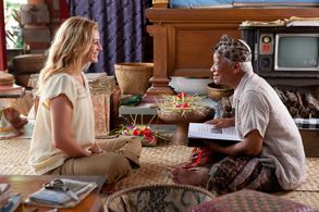 Julia Roberts and Hadi Subiyanto in Eat Pray Love (2010)