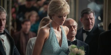 Salim Daw and Elizabeth Debicki in The Crown: Decommissioned (2022)