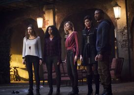 Taylor Cole, Christina Moses, Phoebe Tonkin, Charles Michael Davis, and Riley Voelkel in The Originals (2013)