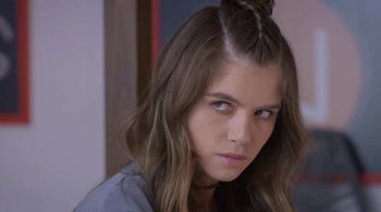 Isidora Vives in Si nos dejan (2021)