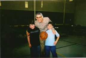 on set of Polish Bar with Richard Belzer
