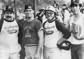 Michael Keaton, John Turturro, and Clint Howard in Gung Ho (1986)