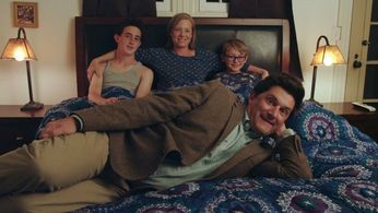 American Viral-On Set