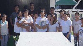 Piolo Pascual, Lito Pimentel, Micah Muñoz, Ynna Asistio, Isabelle Daza, and Maika Rivera in Maalaala Mo Kaya (1991)