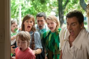 Jennifer Garner, Steve Carell, Kerris Dorsey, Dylan Minnette, Ed Oxenbould, Elise Vargas, and Zoey Vargas in Alexander a