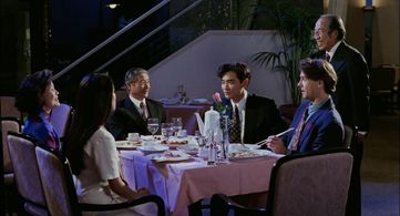 Ah-Lei Gua, Winston Chao, May Chin, Sihung Lung, Mitchell Lichtenstein, and Tien Pien in The Wedding Banquet (1993)