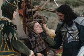 Mido Hamada in Emerald City (2016)