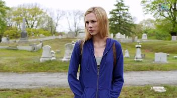 Kelcie Stranahan in Last Hours in Suburbia (2012)