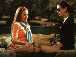 Mia Kirshner and Beverly Polcyn in Not Another Teen Movie (2001)