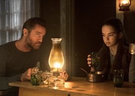 Still of Devon Sawa and Summer H. Howell in Hunter Hunter