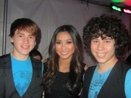 Launch of Huawei M835 with Brenda Song and Sam Lant