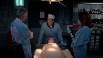 Madison Thompson with Mary McDonnell, Anthony Denison, and Jonathan Del Arco on Major Crimes