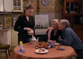 Irina Muravyova, Mikhail Zhigalov, and Nelli Uvarova in Ne rodis krasivoy (2005)