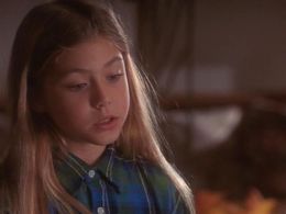 Caitlin Wachs in Profiler (1996)
