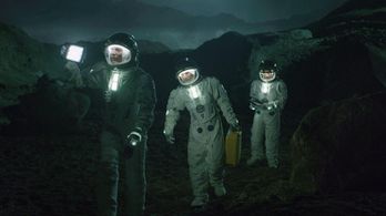 Alex Ozerov, Elizabeth Faith Ludlow, and Blu Hunt in Another Life (2019)