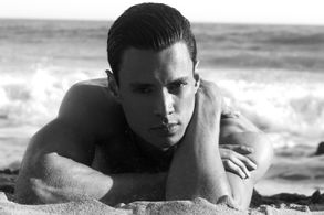 Enzo Zelocchi in Mantus (2014)