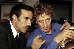 Imanol Arias and Enrique San Francisco in Cuéntame (2001)