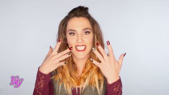 Florence Longpré in Like-moi! (2015)