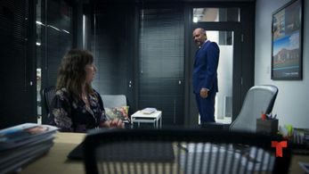 Carlos Acosta-Milian and Mariana Treviño in 100 días para enamorarnos (2020)