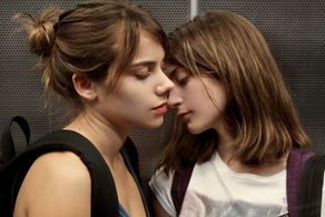 María Gracia Omegna and Alicia Rodríguez in Young & Wild (2012)