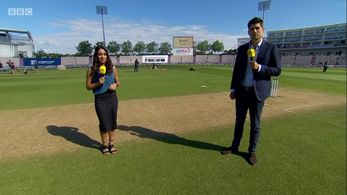 Alastair Cook and Isa Guha in Cricket: Today at the Test (2020)