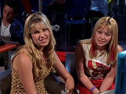 Ashlie Brillault and Hilary Duff in Lizzie McGuire (2001)