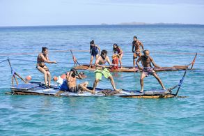 Oscar Lusth, Brad Culpepper, Troy Robertson, Sarah Lacina, Hali Ford, Zeke Smith, Tai Trang, and Aubry Bracco in Survivo