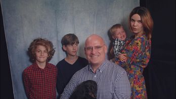 Meredith Johnston in the Warm Human music video 'I Wanna B Domesticated'