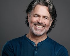 Photo Credit: Robert de Wit 200f2