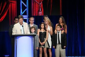 Sofía Vergara, Julie Bowen, Ty Burrell, Jesse Tyler Ferguson, Steven Levitan, Eric Stonestreet, Ariel Winter, Nolan Goul