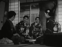 Kuniko Miyake, Mieko Takamine, Yoshiko Tsubouchi, and Mitsuko Yoshikawa in The Brothers and Sisters of the Toda Family (