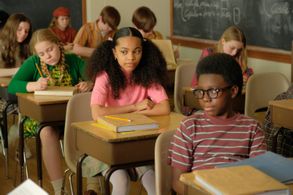 Milan and Elisha Williams in The Wonder Years (2021)