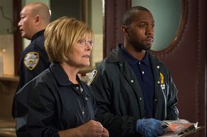 Jane Curtin and Brian Edwards in Unforgettable (2011)