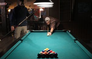 Alex Roe and Ian Verdun in Siren (2018)