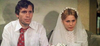 Vladlen Biryukov and Anna Kamenkova in Molodaya zhena (1979)