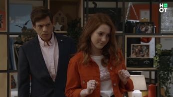 Michael Hanegbi and Bar Miniely in Mishpaha Be'Hanpaka (2020)