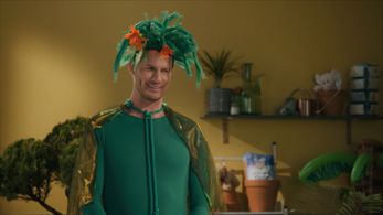 Daniel Tosh in Tosh.0: Trap Gardener (2020)