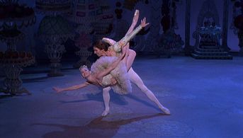 Darci Kistler and Damian Woetzel in The Nutcracker (1993)