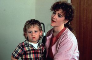 Joan Cusack and Glenn Walker Harris Jr. in Say Anything (1989)