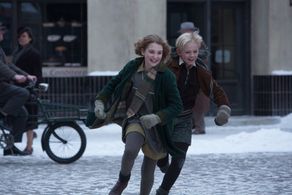 Nico Liersch and Sophie Nélisse in The Book Thief (2013)