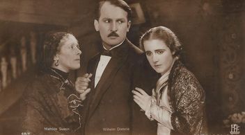 William Dieterle, Henny Porten, and Mathilde Sussin in Violantha (1927)
