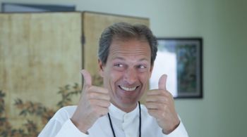 Actor Frank Piciullo...two thumbs up.